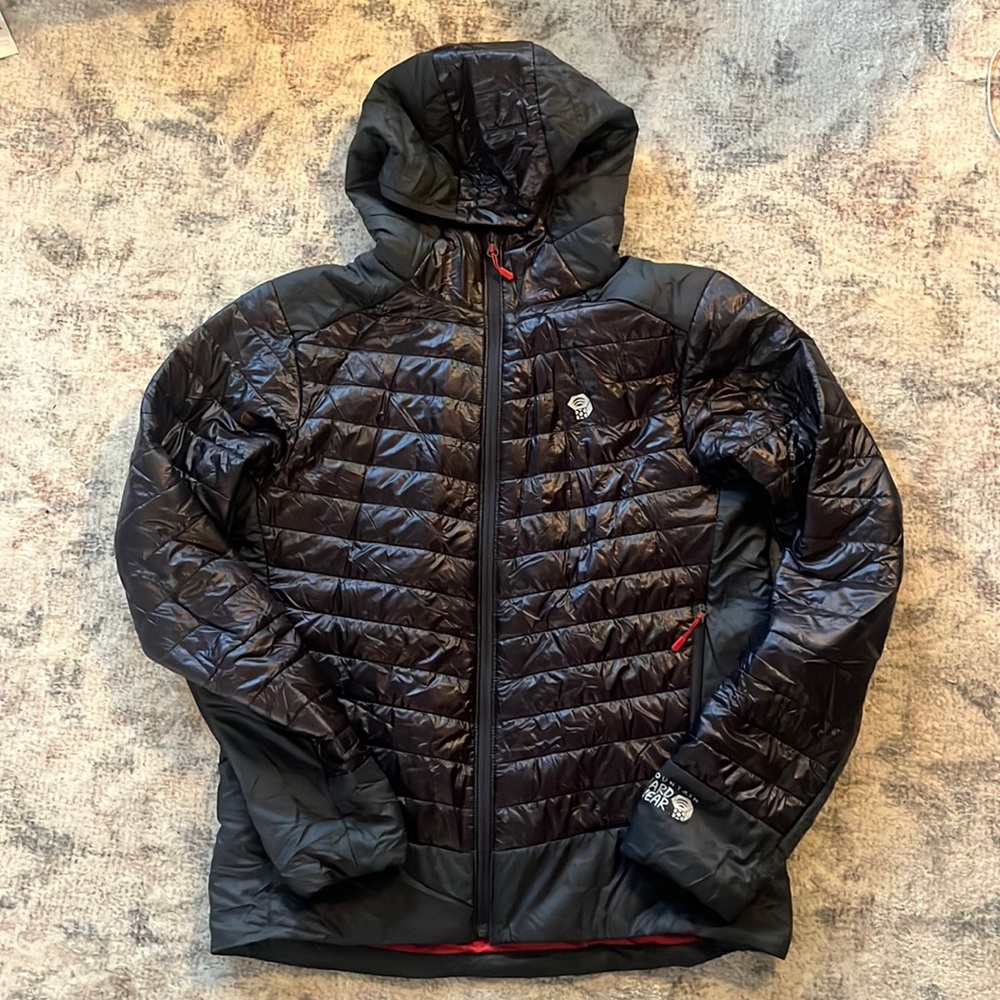 Lightweight mountain hardwear puffer jacket